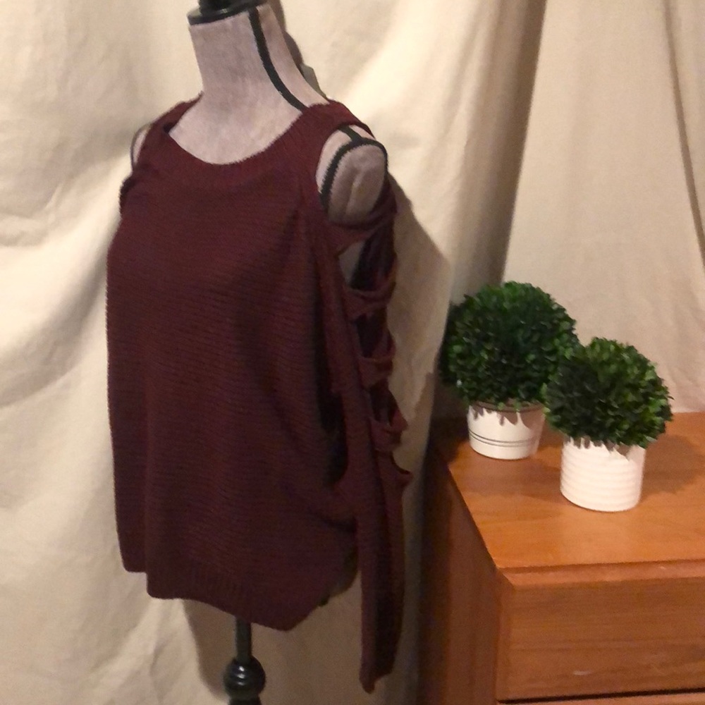 Cold shoulder knot sweater